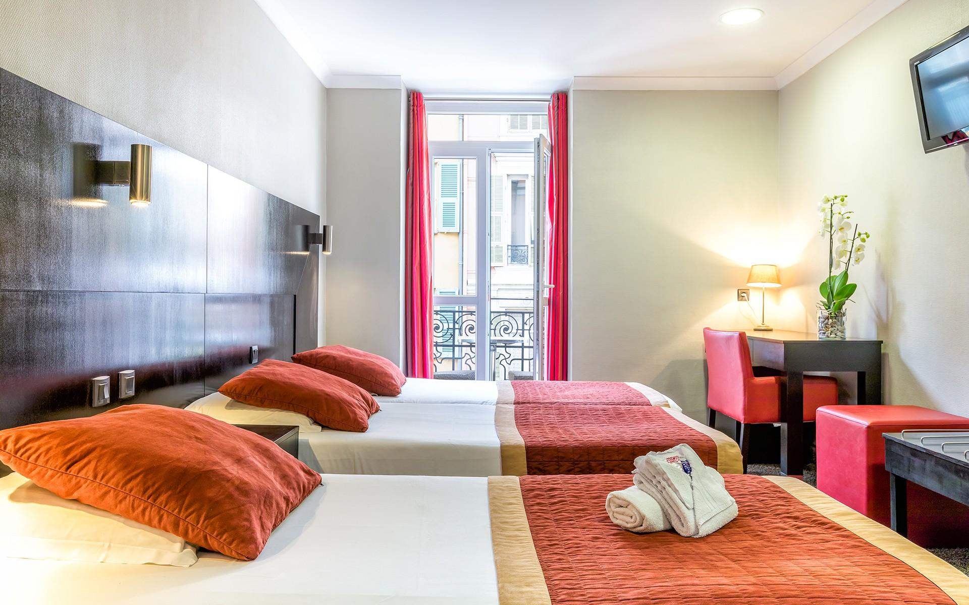 De Suede 3*