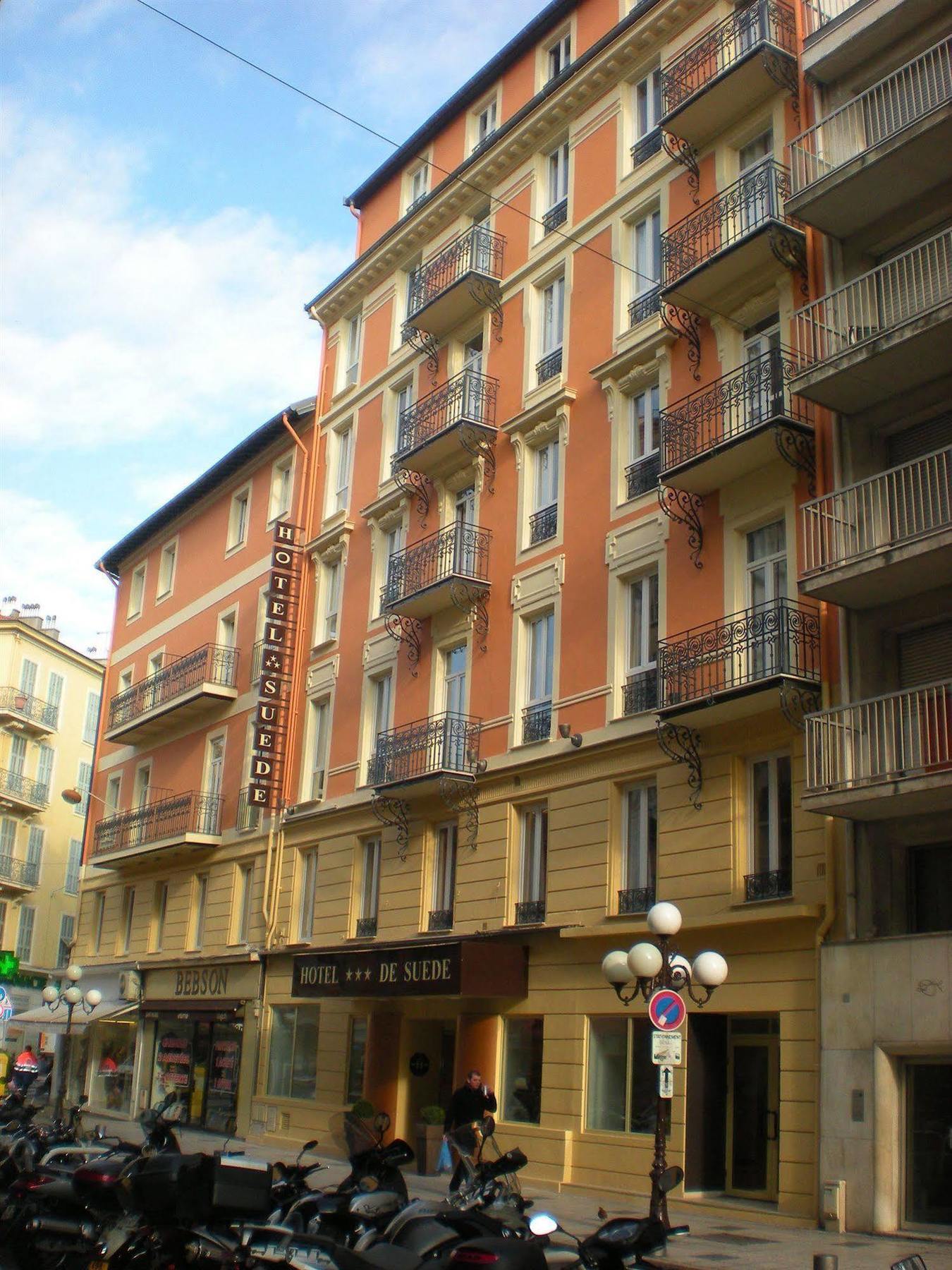 De Suède 3*