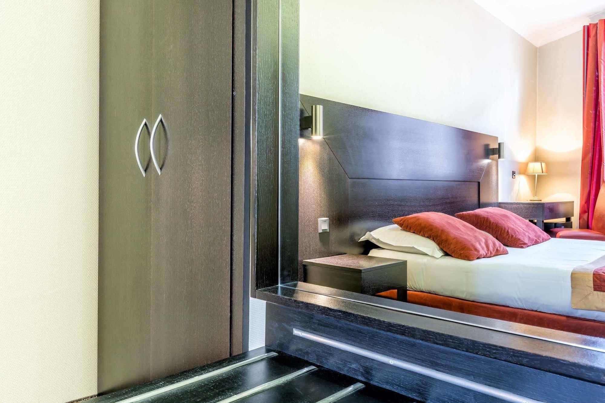 Hotel De Suède 3*